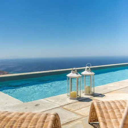 Triandaros With Pool Perastra